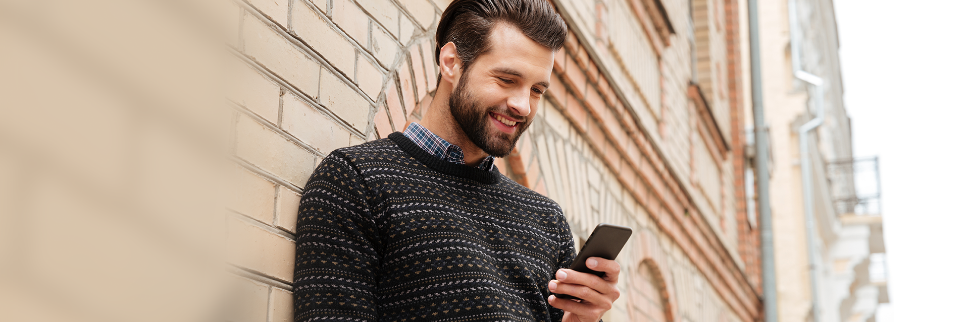 Trader using ByTrox on a phone